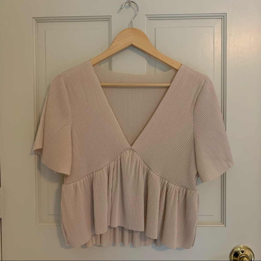 BOGO Like New Peplum Cream Ribbed Textured Top Butterfly Wings size 6